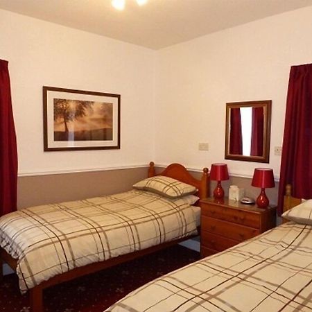 The Meltham Guest House Scarborough Exteriör bild