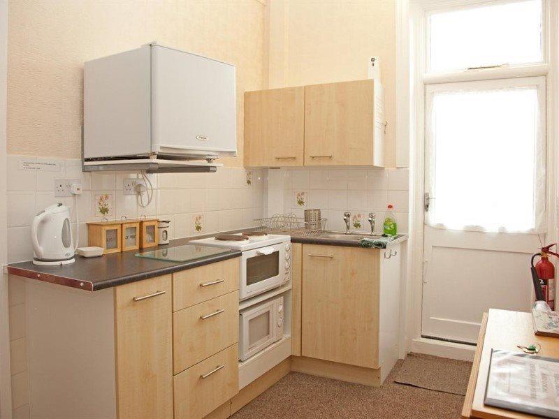 The Meltham Guest House Scarborough Exteriör bild