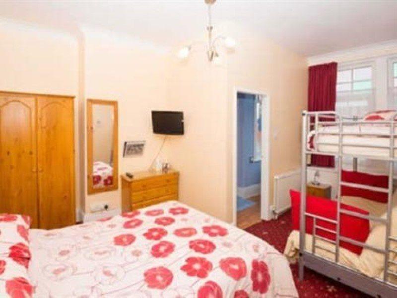 The Meltham Guest House Scarborough Exteriör bild